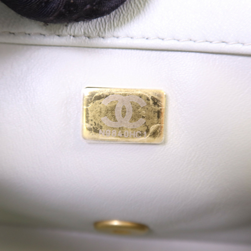 CHANEL 羊皮皮革Classic Camellia金扣鏈帶肩背袋-9