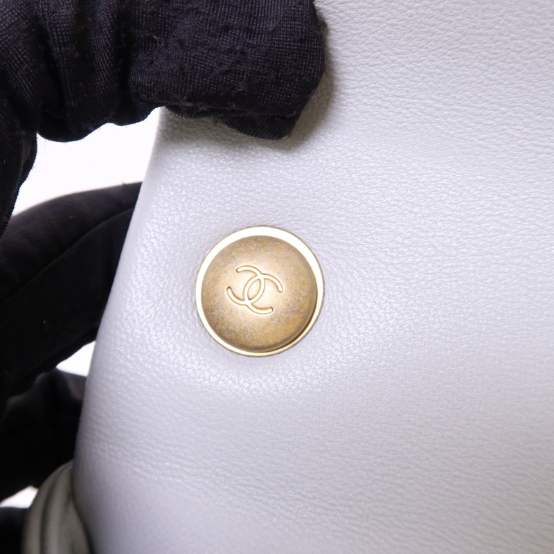 CHANEL 羊皮皮革Classic Camellia金扣鏈帶肩背袋-10