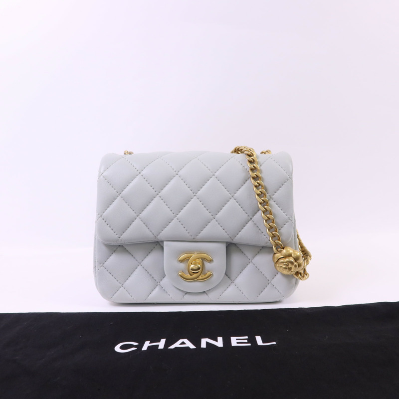CHANEL 羊皮皮革Classic Camellia金扣鏈帶肩背袋-17