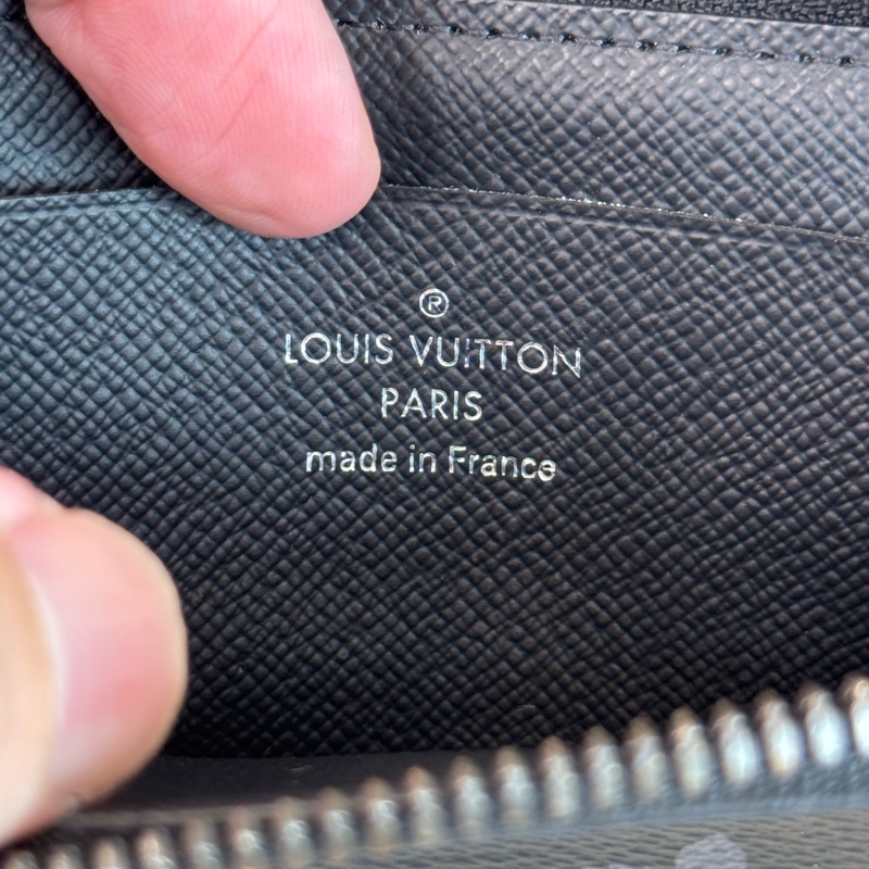 上架中🔑Louis Vuitton 黑色原花拉鍊零錢包-11