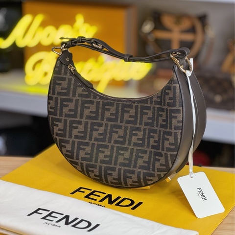 上架中🔑Fendi 全新老花Fendigraphy小款月牙腋下包