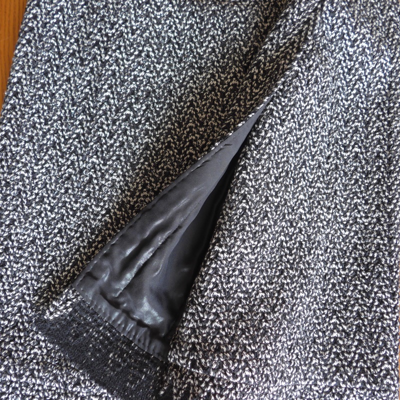 香奈兒 Chanel黑白斜紋羊毛混紡獅子雙C紐扣 外套與裙子（整套出售）-2