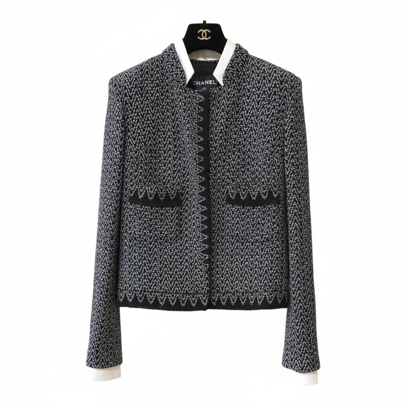 香奈兒 Chanel黑白斜紋羊毛混紡獅子雙C紐扣 外套與裙子（整套出售）-5