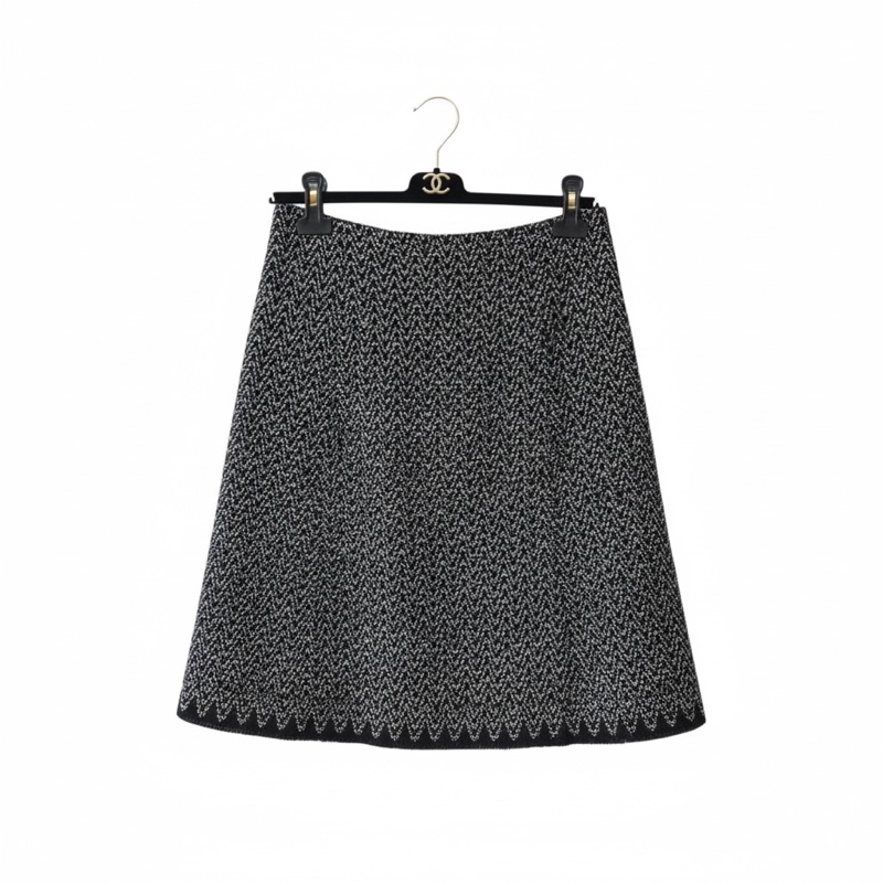 香奈兒 Chanel黑白斜紋羊毛混紡獅子雙C紐扣 外套與裙子（整套出售）-23