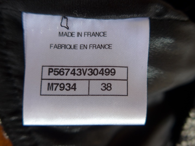 香奈兒 Chanel黑白斜紋羊毛混紡獅子雙C紐扣 外套與裙子（整套出售）-24