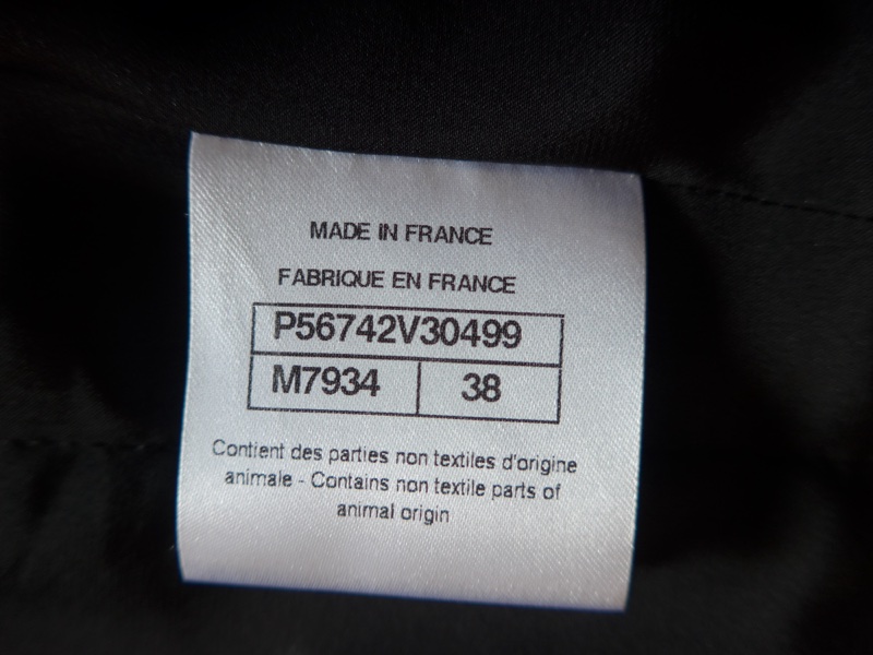 香奈兒 Chanel黑白斜紋羊毛混紡獅子雙C紐扣 外套與裙子（整套出售）-28