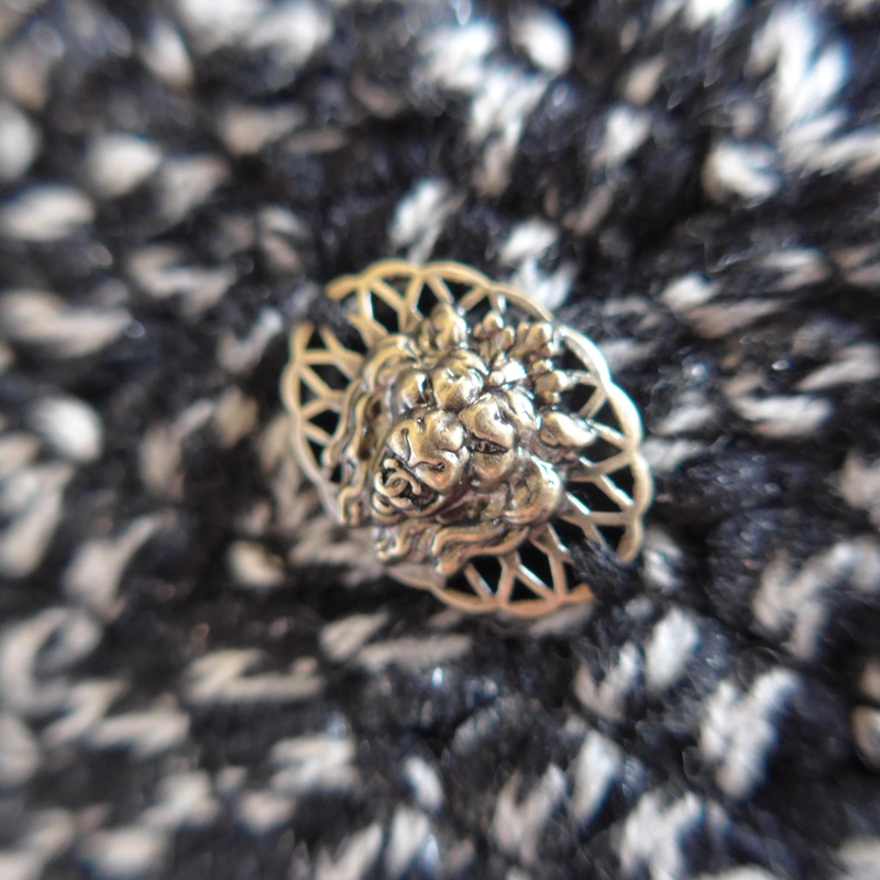 香奈兒 Chanel黑白斜紋羊毛混紡獅子雙C紐扣 外套與裙子（整套出售）-41