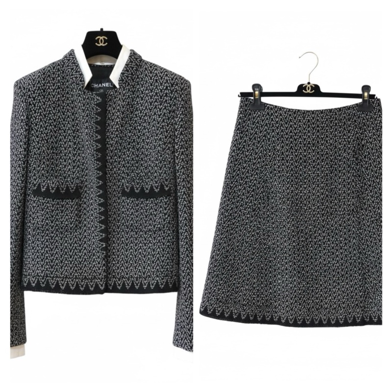 香奈兒 Chanel黑白斜紋羊毛混紡獅子雙C紐扣 外套與裙子（整套出售）-2