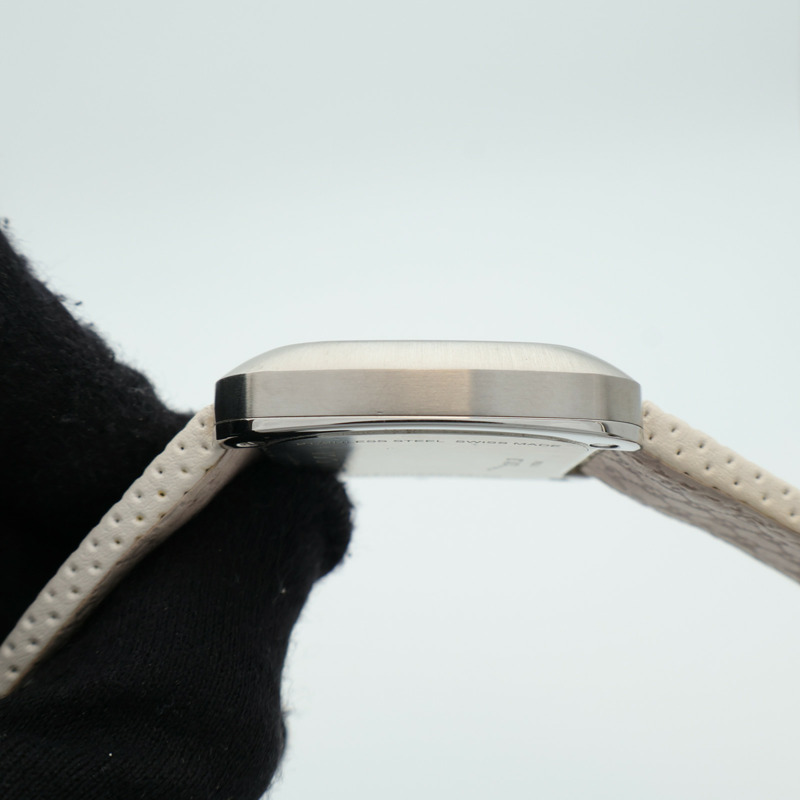 GUCCI Coupe Watch YA131303-11