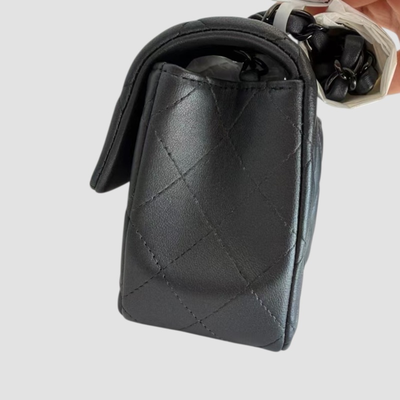 Chanel Lambskin 20cm So Black-2