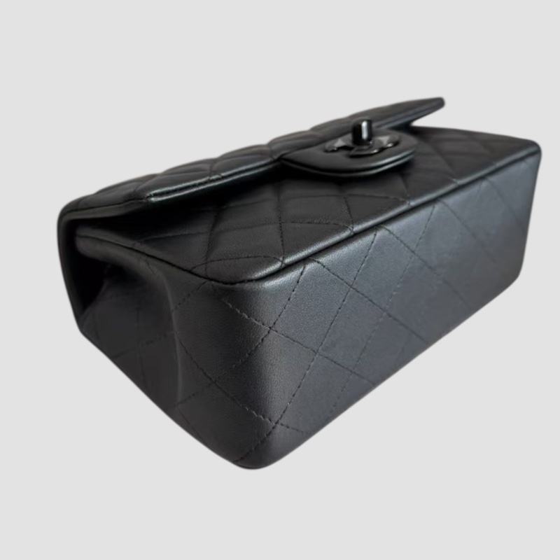 Chanel Lambskin 20cm So Black-7