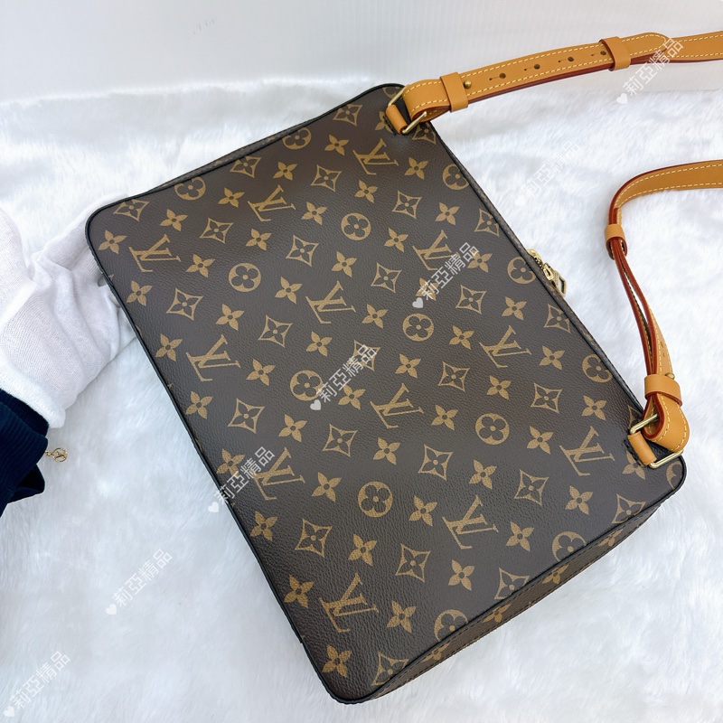 莉亞精品♡ LV 絕版限量 soft trunk 二手美包-3