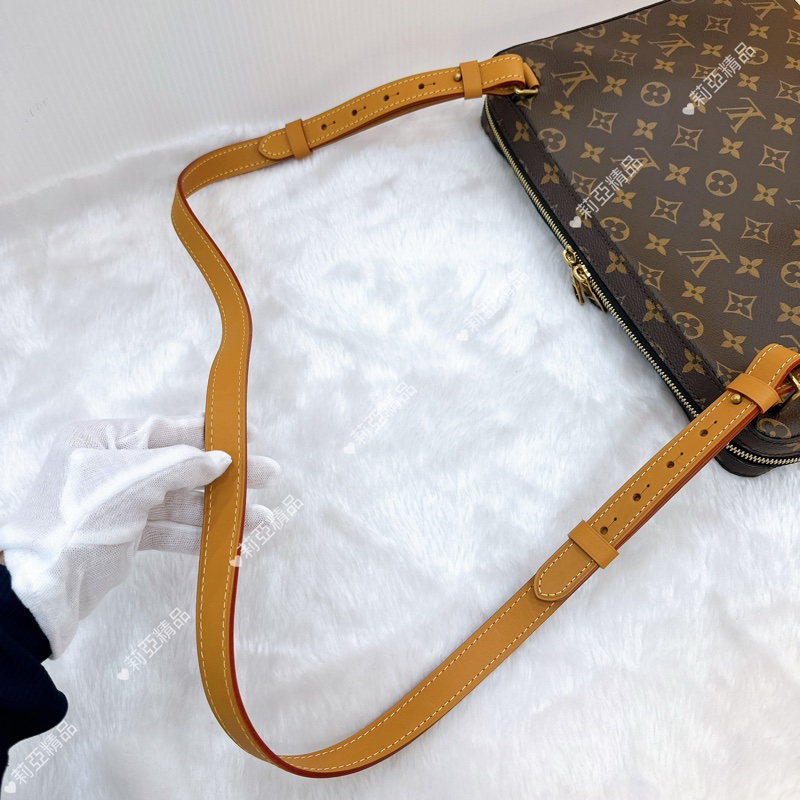 莉亞精品♡ LV 絕版限量 soft trunk 二手美包-11