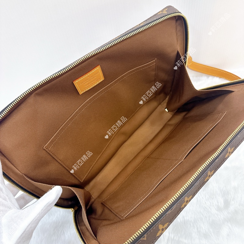 莉亞精品♡ LV 絕版限量 soft trunk 二手美包-12