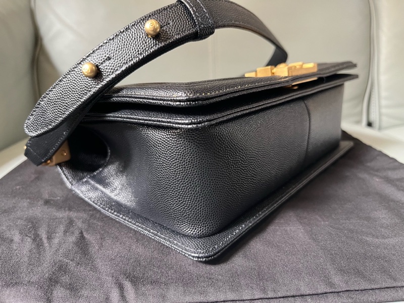 新到 CHANEL 香奈兒 Leboy 18C 金扣菱格翻蓋包 粒紋小牛皮材質-3