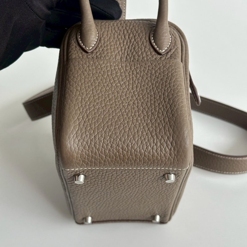99新🆕 Hermès 愛馬仕 Lindy Mini 大象灰銀釦 二代-11