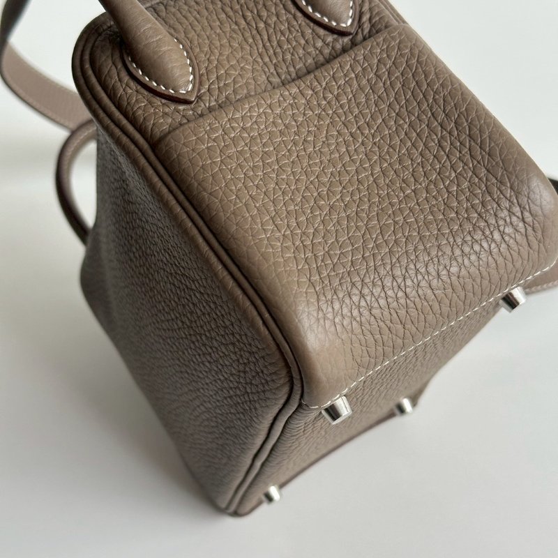 99新🆕 Hermès 愛馬仕 Lindy Mini 大象灰銀釦 二代-16