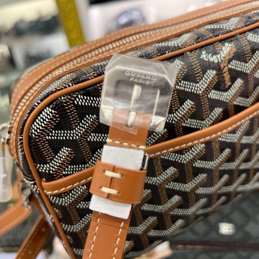 東區正精品㊣GOYARD Cap-Vert PM 全新焦糖色圖騰前口袋拉鍊相機包斜背包 RZ6063-7