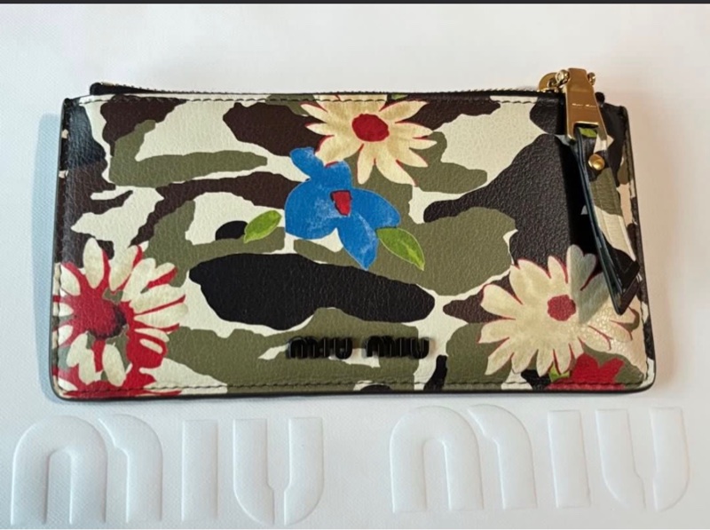 Miu Miu 卡包 錢包 wallet-1