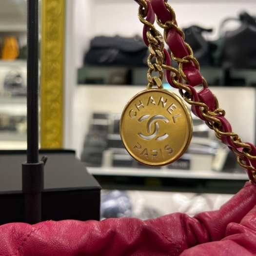 東區正精品㊣CHANEL 22 BAG AS3260 香奈兒桃紅色全皮金字金幣金鍊肩背包購物袋包小款 RZ6069-7