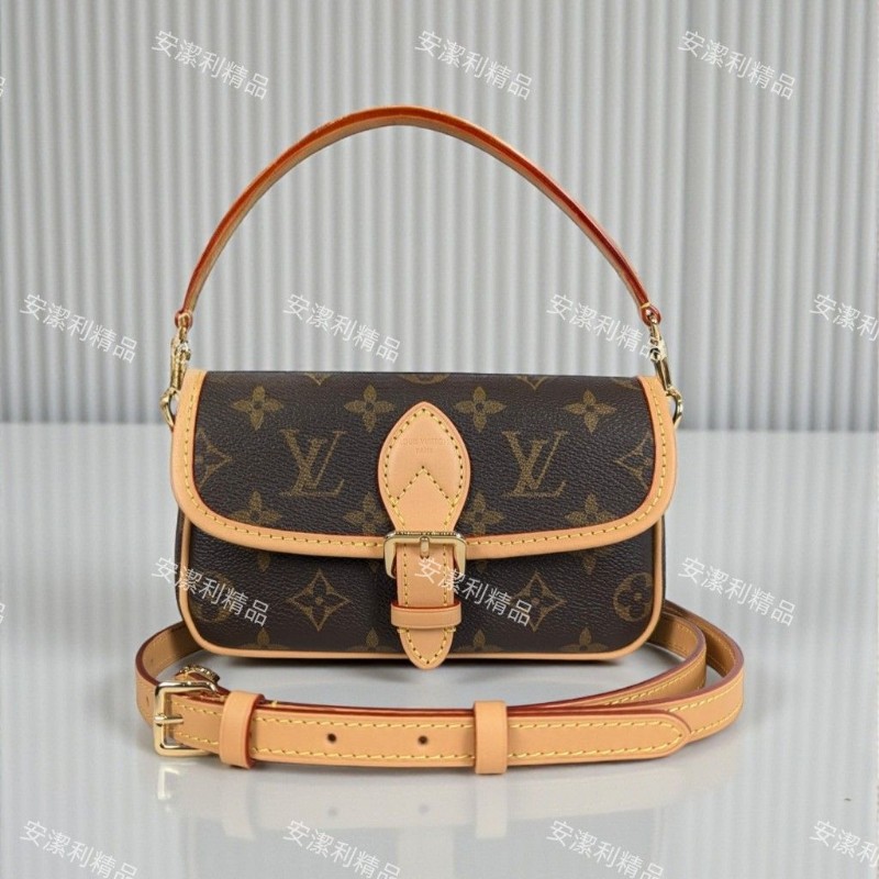 莉亞精品♡LV Diane nano法棍包 近新美包-0