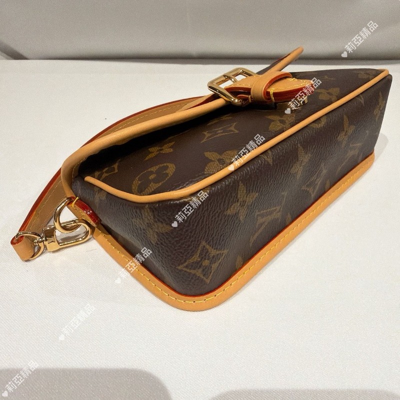 莉亞精品♡LV Diane nano法棍包 近新美包-6
