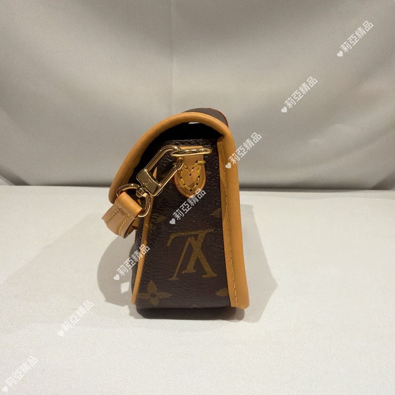 莉亞精品♡LV Diane nano法棍包 近新美包-9