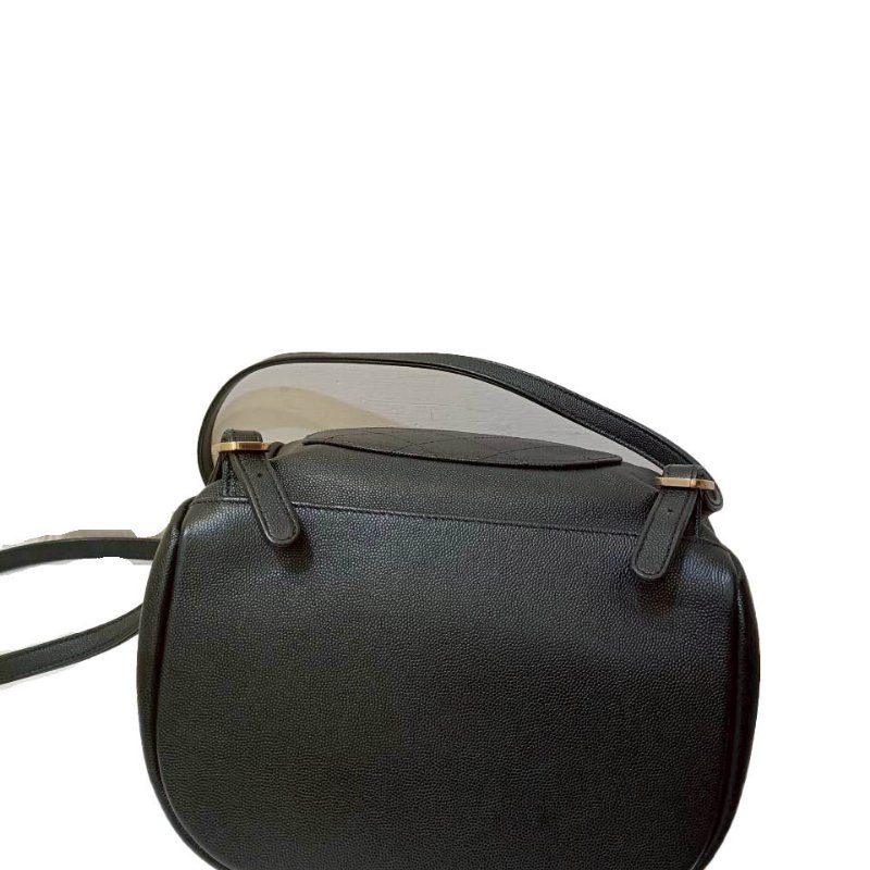 CHANEL黑金荔枝紋後背包-2