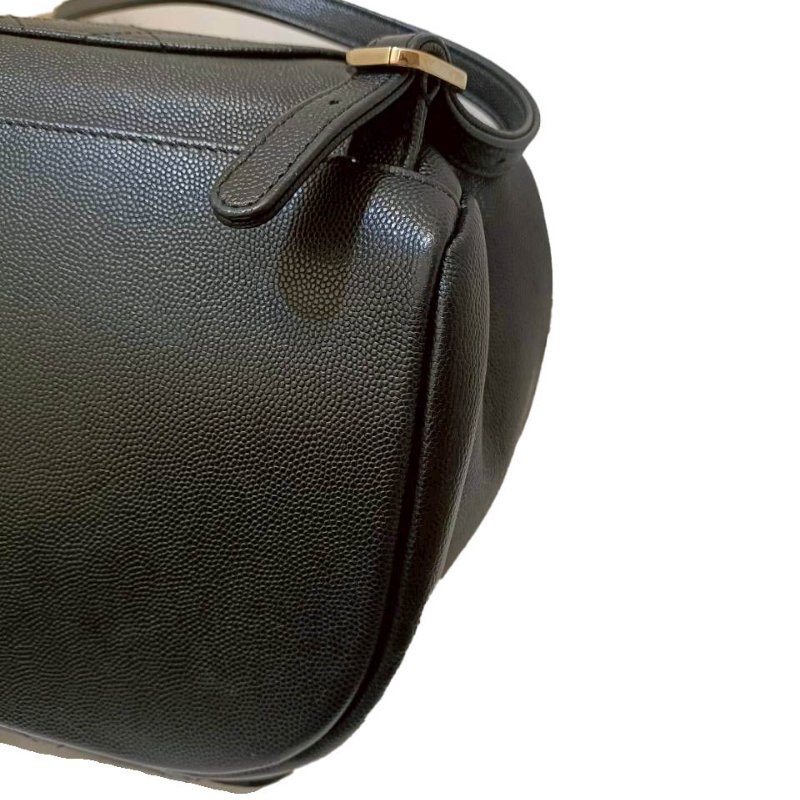 CHANEL黑金荔枝紋後背包-3