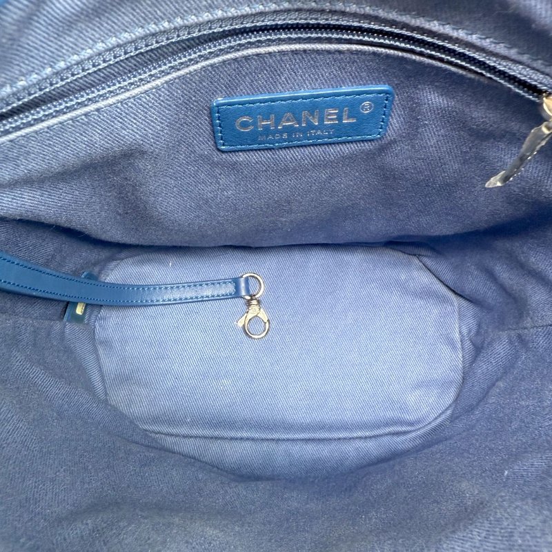 ［2246］香奈兒 Chanel Hippie 水桶包 深藍色 小牛皮 中號-18