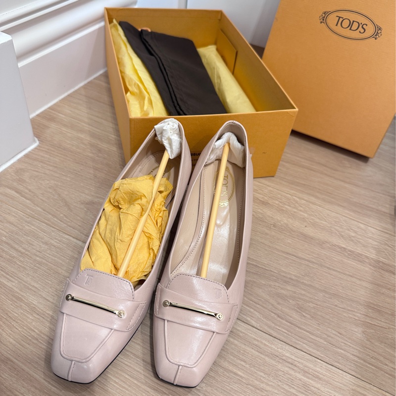 Tod’s 米白色中低跟鞋 24號-4