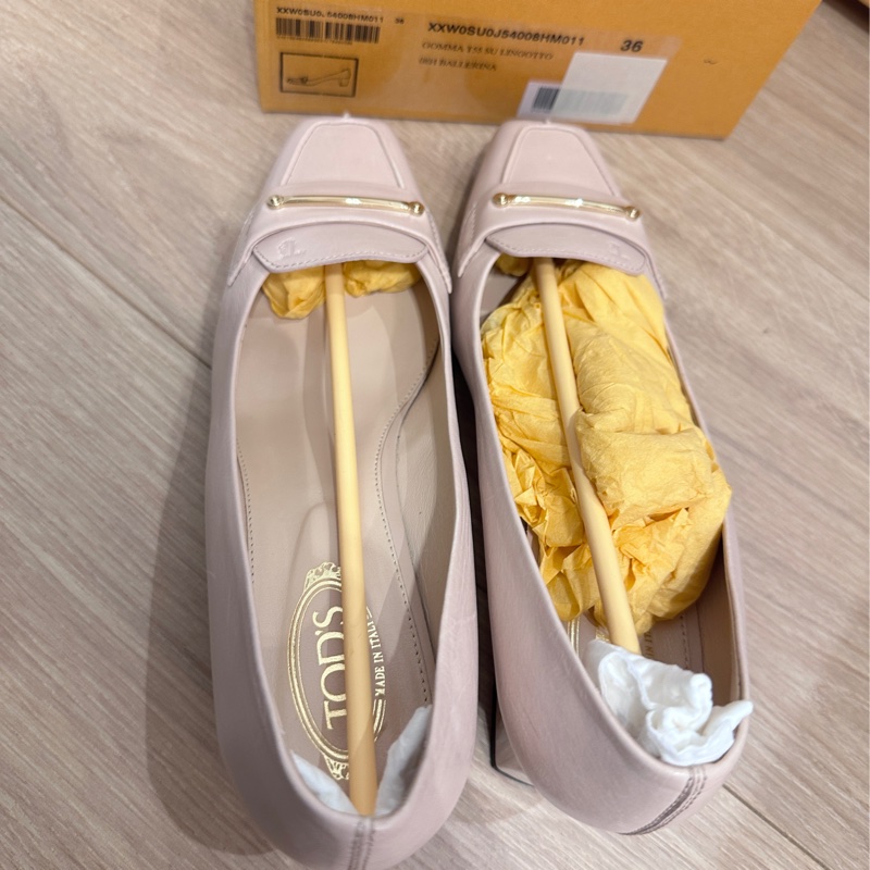 Tod’s 米白色中低跟鞋 24號-7