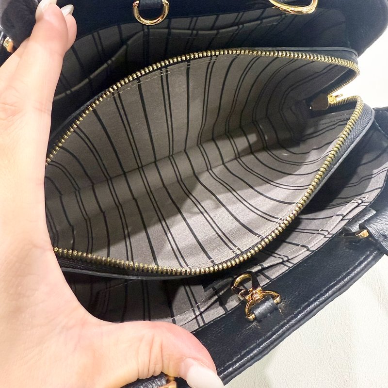 Louis Vuitton -  黑色牛皮壓紋蒙田包 BB-11