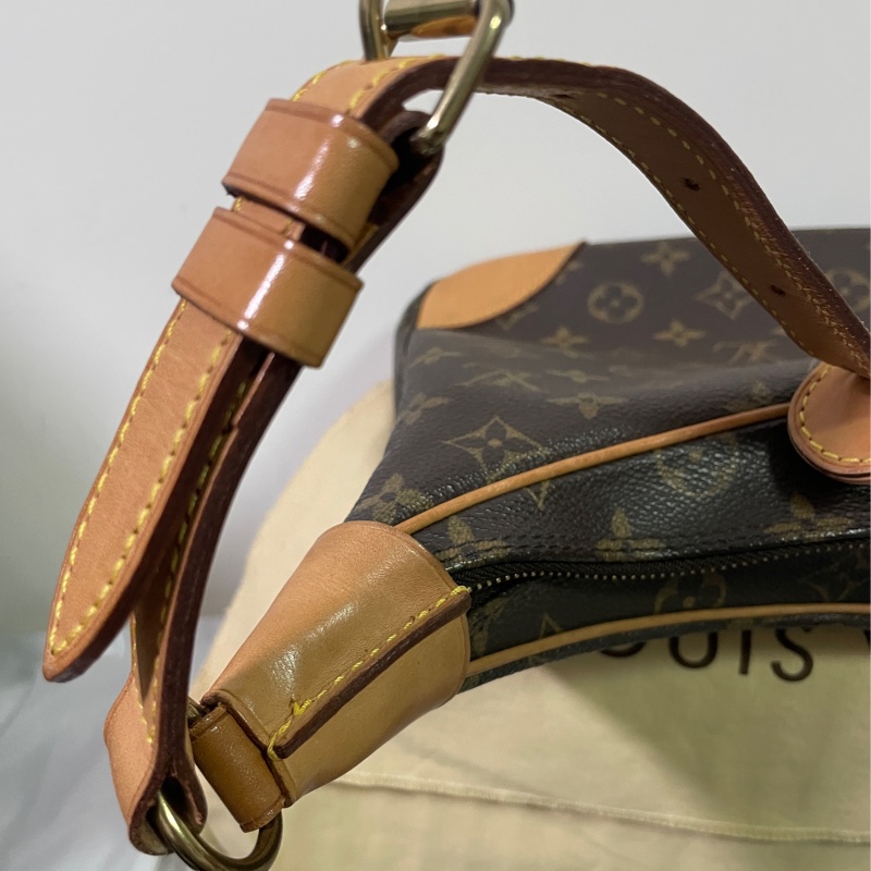 Louis Vuitton 牛角包-4