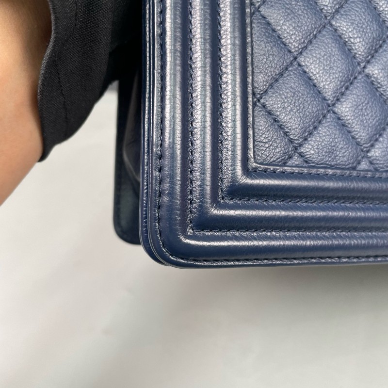 Chanel香奈兒 藏藍色全皮中號leboy鏈條包-22