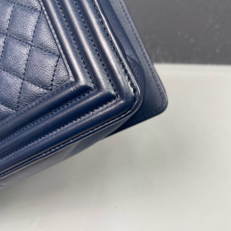 Chanel香奈兒 藏藍色全皮中號leboy鏈條包-23