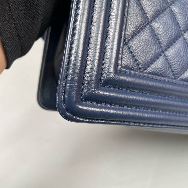 Chanel香奈兒 藏藍色全皮中號leboy鏈條包-24