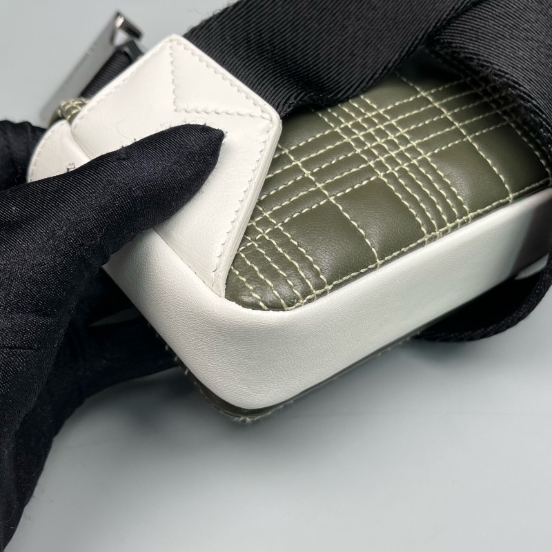 Burberry 新款TB拼色Lola腰包-14