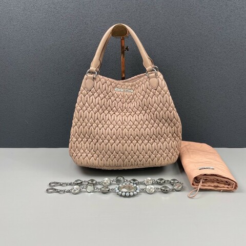 Miu Miu 裸粉色全皮褶皺肩背包