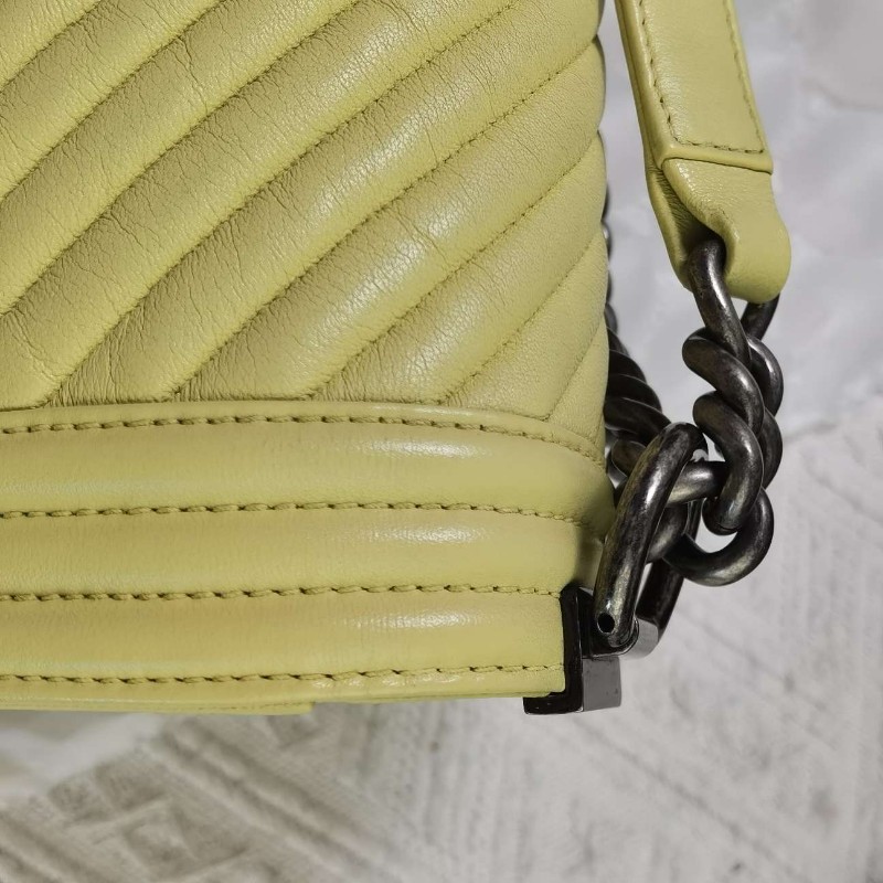 CHANEL LEBOY 中號25cm 羊皮V紋肩背包-11