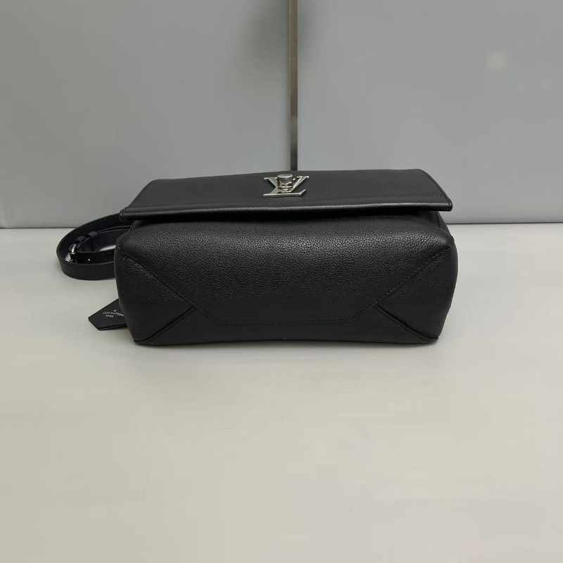 LV路易威登Mylockme黑銀牛皮荔枝紋手提包 肩背包-3