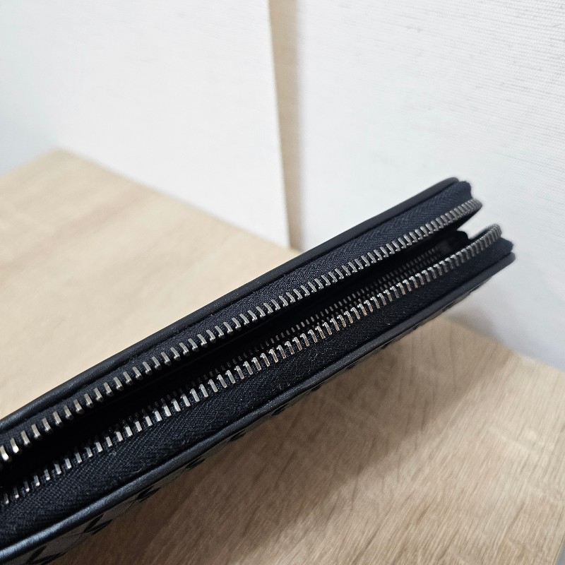 [專櫃半價❣️好物] BV黑皮革小編織黑釦拉鏈長夾-16