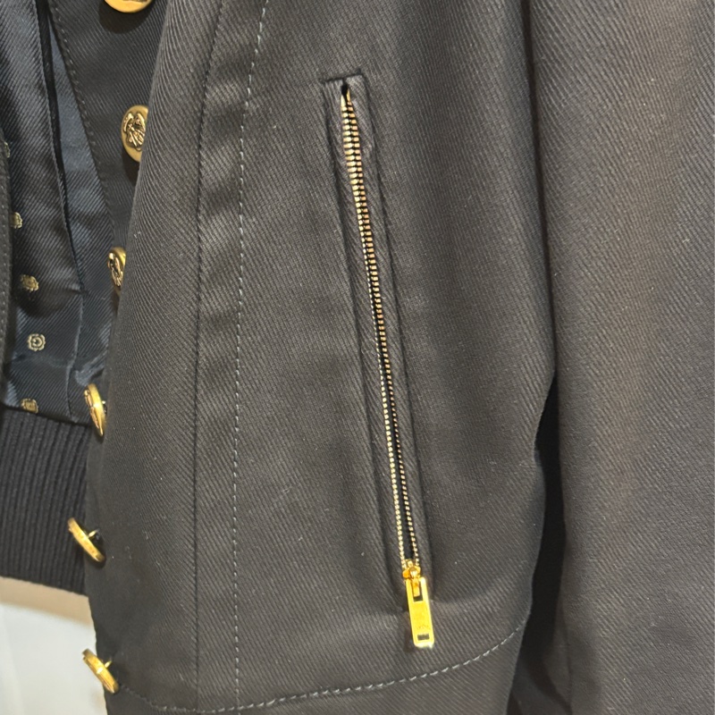 Gucci 盾牌logo外套 （不議價）-38