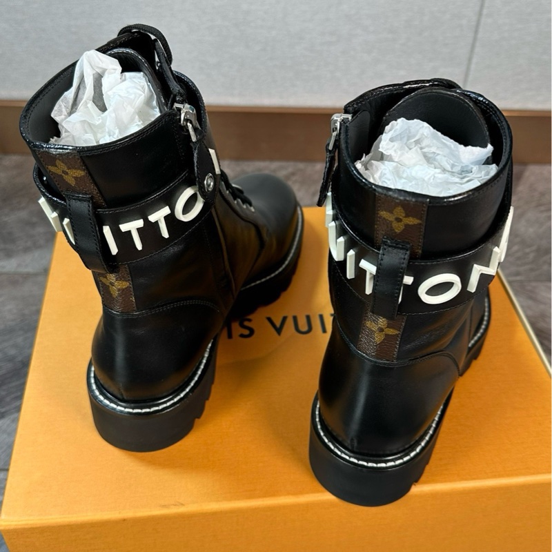 99新 路易威登 爆款字母logo 馬丁靴 黑色牛皮搭配老花 酷酷的 上腳很穩 百搭時尚 女款-8