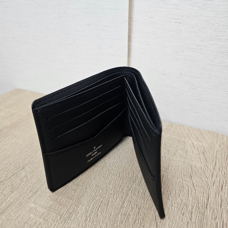 [未使用品項❣️] LV黑灰老花Slender對開短夾-1