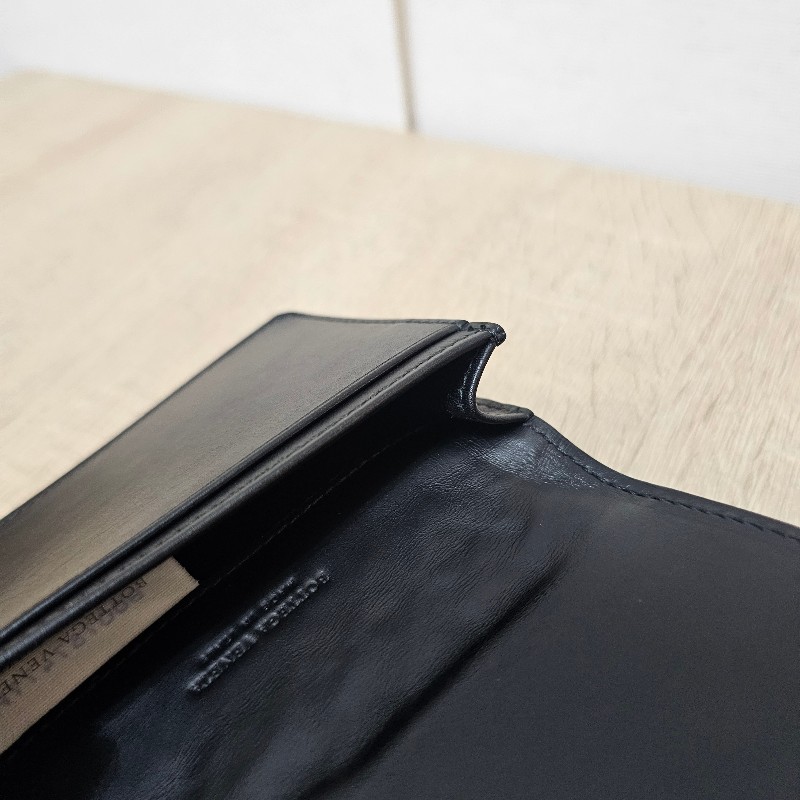 [福利出清🫶] BV黑牛皮編織下蓋名片卡包-12