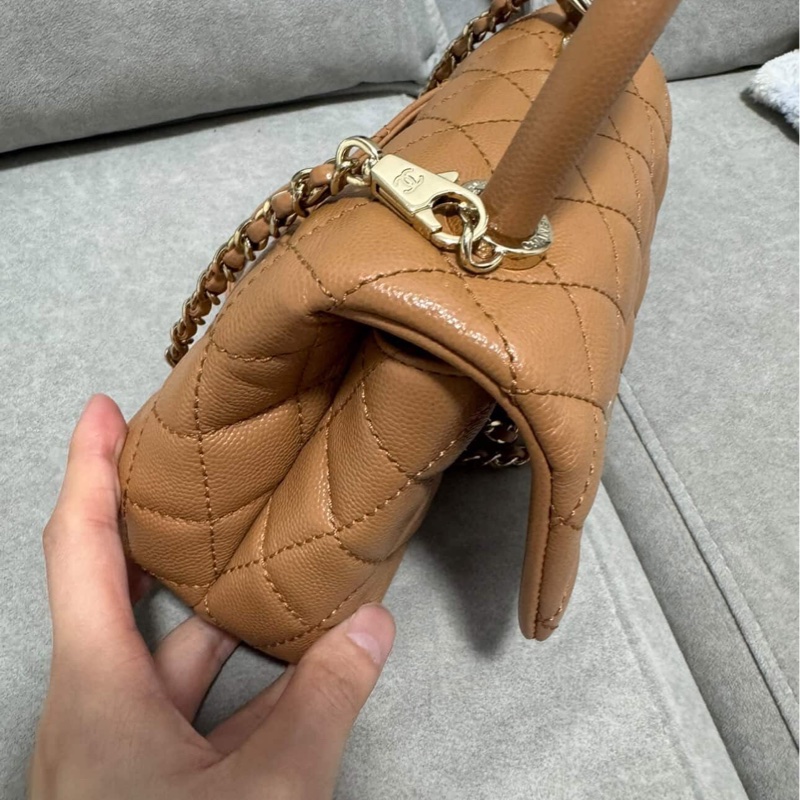 全配（盒袋卡標&購證）香奈兒Chanel COCO handle mini焦糖色荔枝皮淡金扣-27