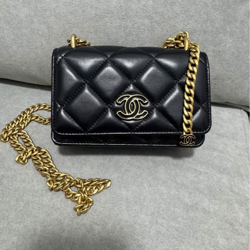 香奈兒 Chanel 22P琺瑯扣WOC（雷標保卡防塵袋）-0