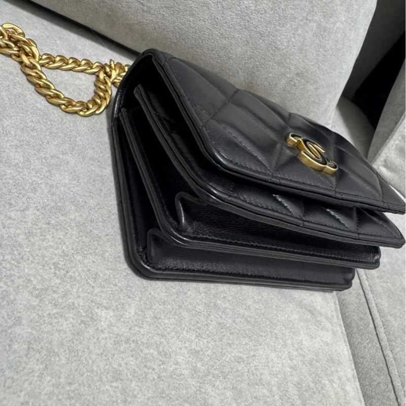 香奈兒 Chanel 22P琺瑯扣WOC（雷標保卡防塵袋）-9