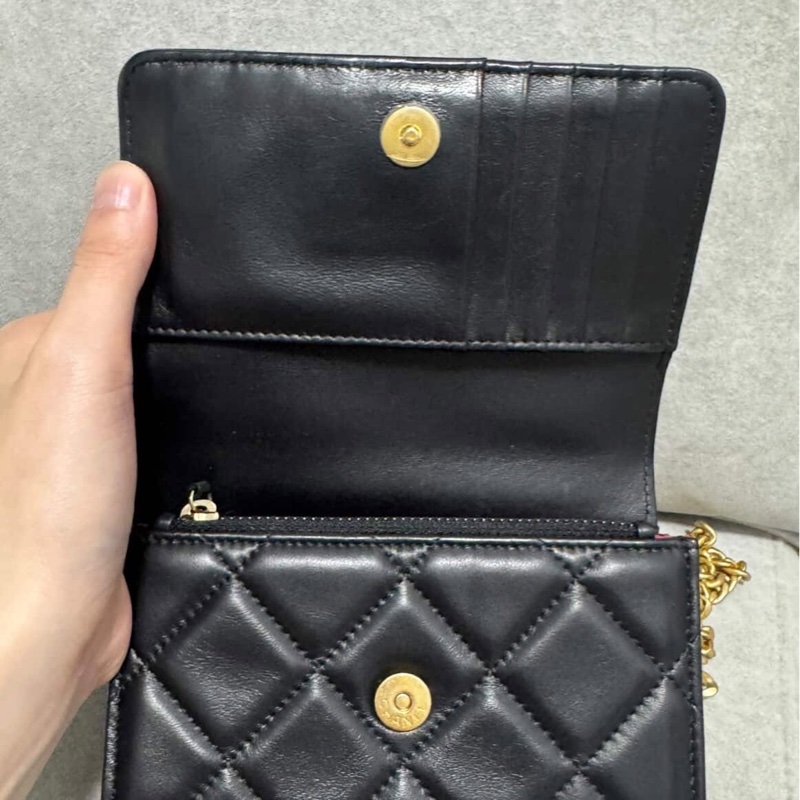 香奈兒 Chanel 22P琺瑯扣WOC（雷標保卡防塵袋）-21